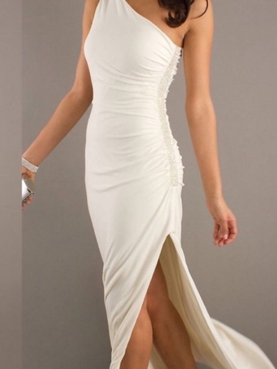 Laundry By Shelli Segal Dresses & Skirts - Laundry By Shelli Segal cream One-Shoulder Beaded Evening Gown
